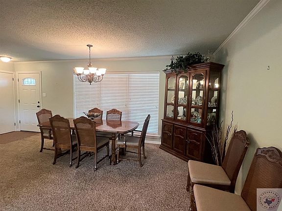 4th image of 13 Highland Hills Ln