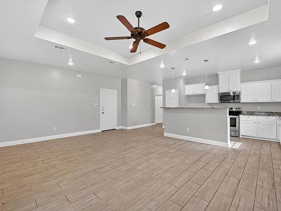 5th image of 4404 Harris St