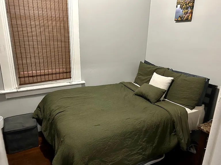 2552 N Southport Ave #1F — Photo 10