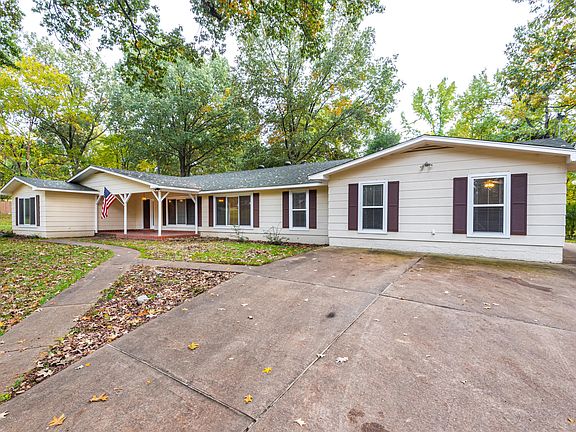 2nd image of 1423 Hopper Dr