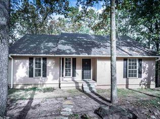 20500 River Vista Cir, Roland, AR 72135