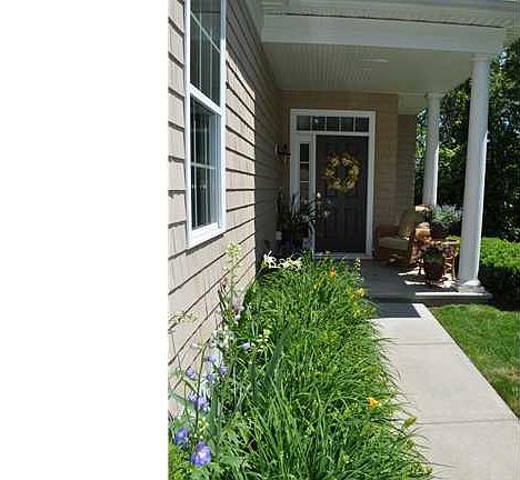 3rd image of 290 Hunter Dr