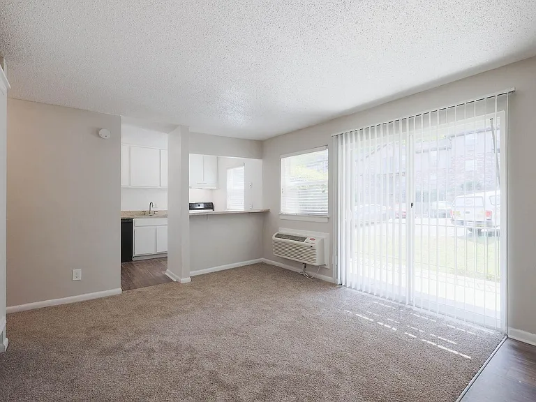 Hampton Hall | Comfort, Convenience, & Community All In One — Photo 135