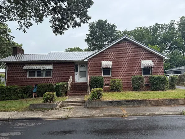 414 Johnson St, Pickens, SC 29671