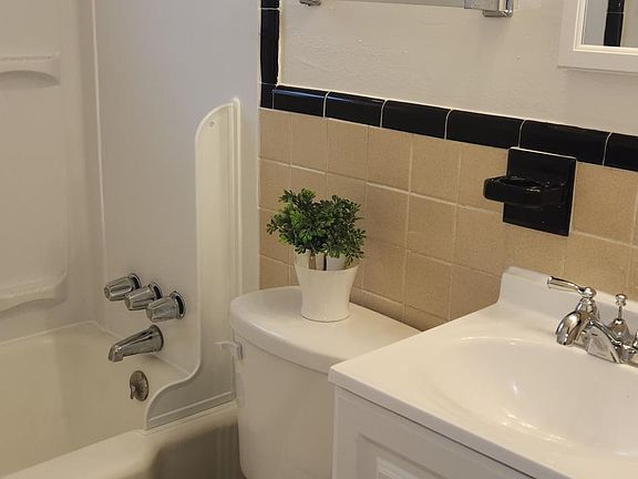 3rd image of 8306 Archer Ave