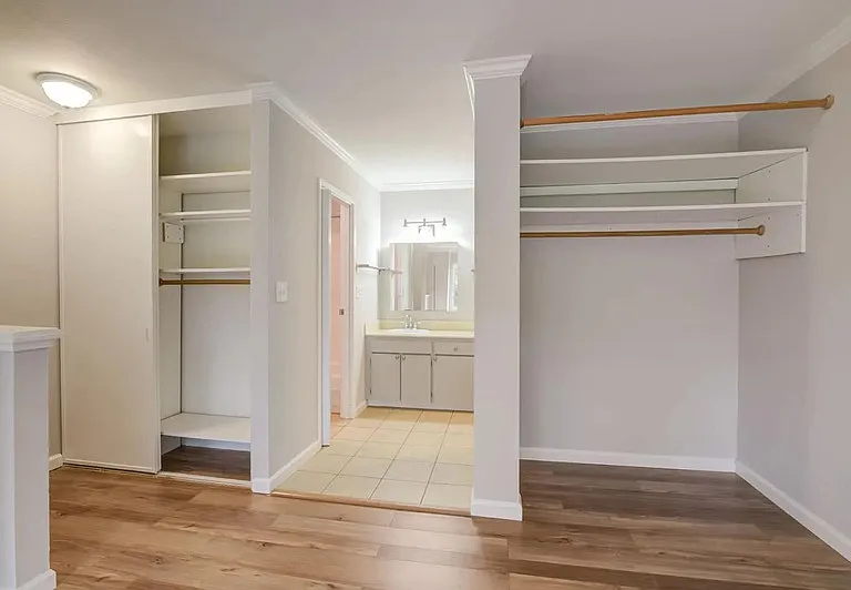355 Half Moon Ln #2 — Photo 5