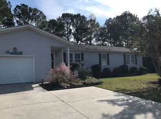 76 Nandina Dr, Hampstead, NC 28443