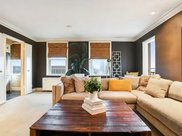 300 W Peachtree St NW Unit 14D, Atlanta, GA 30308
