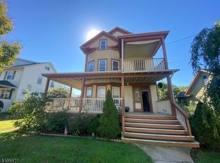 61 State St, Washington, NJ 07882