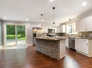 4044 Sunshine Dr, Anoka, MN 55303