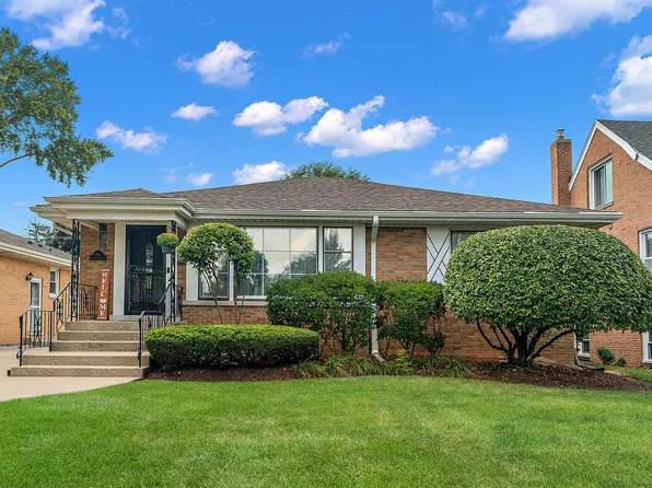 1916 Manchester Ave, Westchester, IL 60154