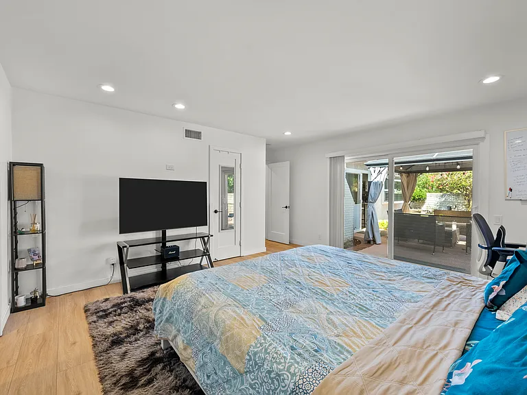 3066 Apache Cir — Photo 36