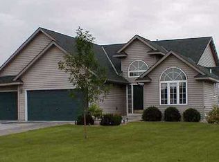 2711 92nd Cres N #HOUSE, Brooklyn Park, MN 55443