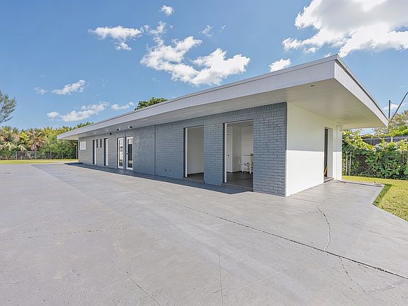 6-web-or-mls-LakeShore_Presidential_DSC7124