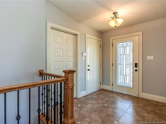3rd image of 38 Forest Grove Rd