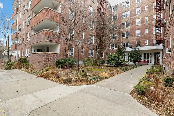 Sold by Compass | media 14