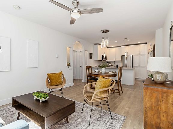 4th image of 949 Pembroke St #2