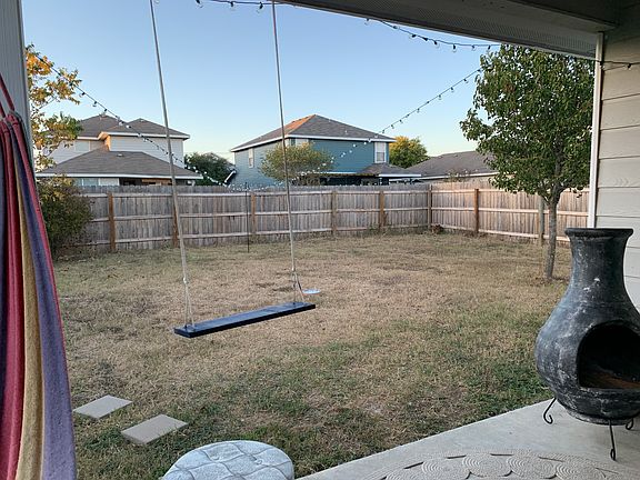 4th image of 3227 Blue Jay Dr