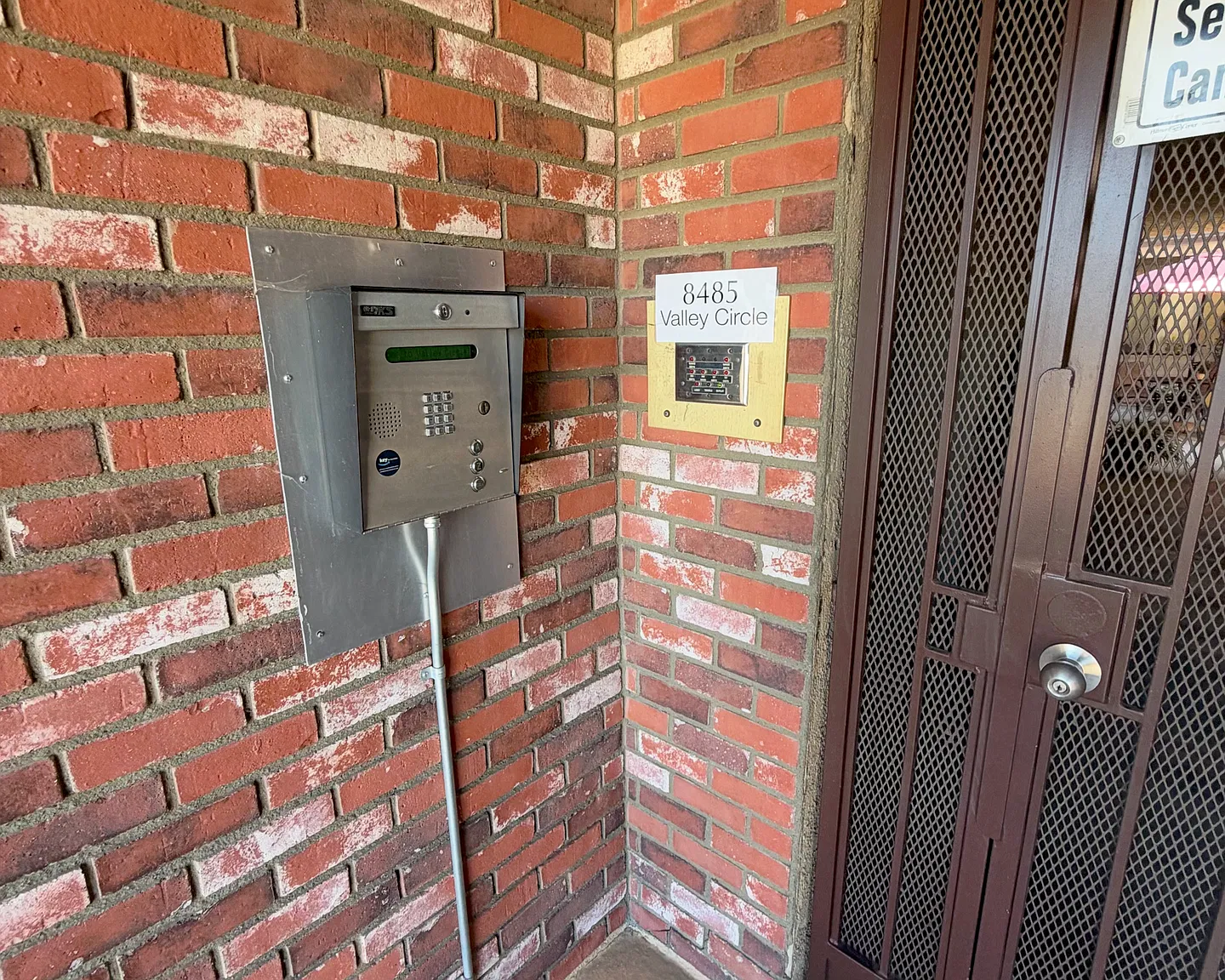Valley Circle — Photo 2