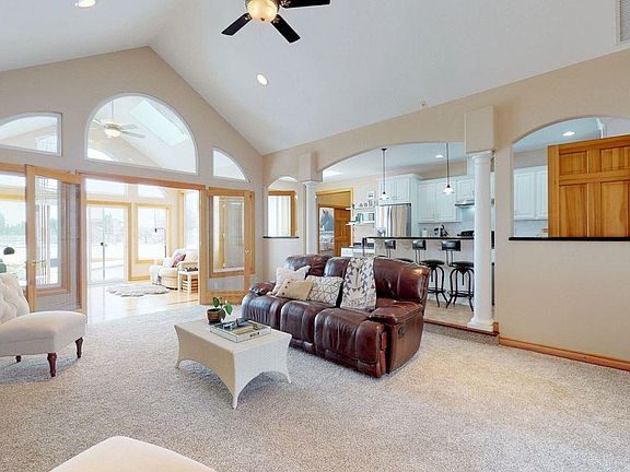 4th image of 2821 S 38th Ave