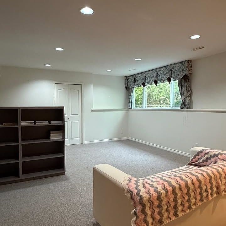 1st image of 2533 Jade Pl