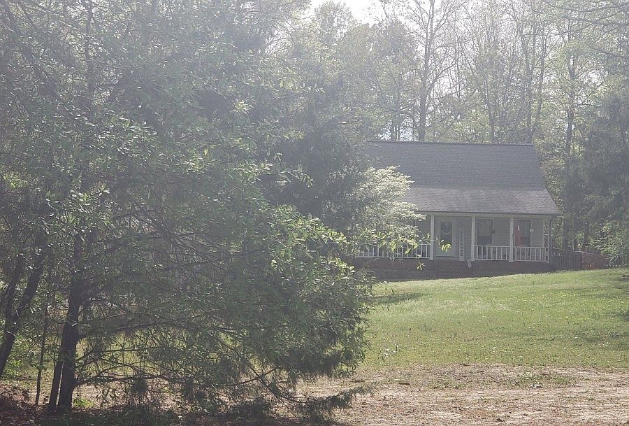 2nd image of 1650 N Bellview Rd