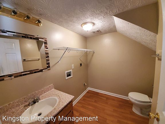 4th image of 1106 Blackberry Ln Unit 3