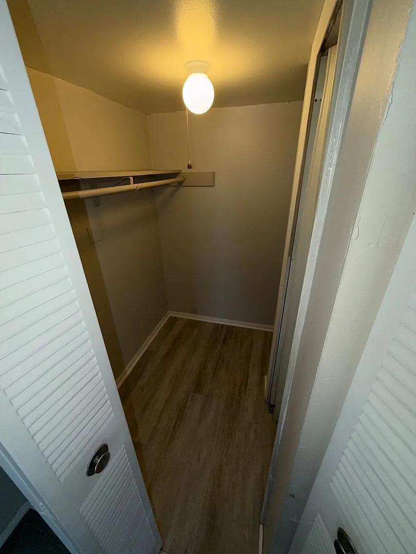 Naveen Pine Apartments — Photo 4