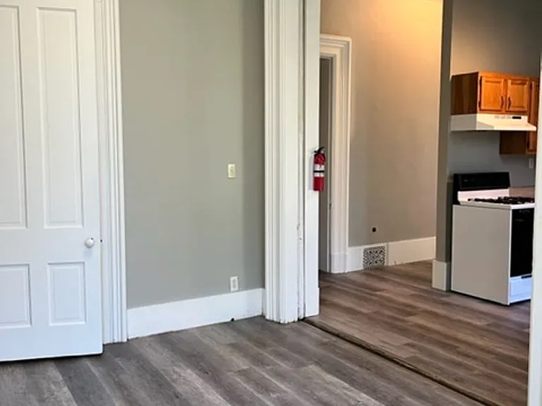 824 N 10th St — Photo 17