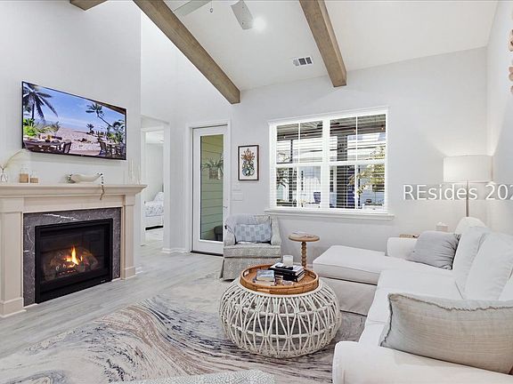 2nd image of 110 Caribbean Soul Ave #102