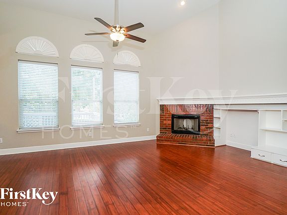 3rd image of 20930 Pedregoso Ln