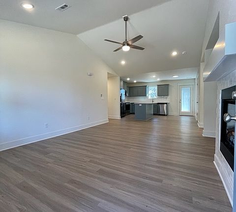 3rd image of 57 Eriboll Ln
