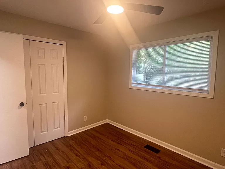 1199 Runnymede Ln — Photo 16