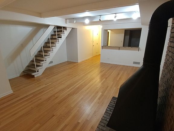 4th image of 345 W Dickens Ave