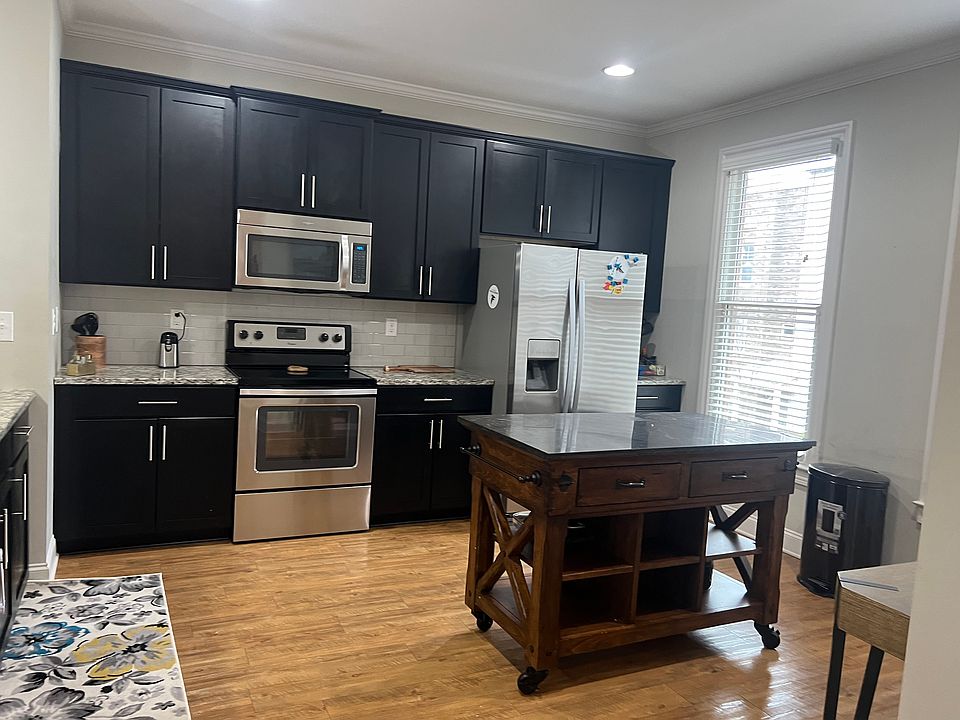 2nd image of 770 Liberty Commons Dr NW