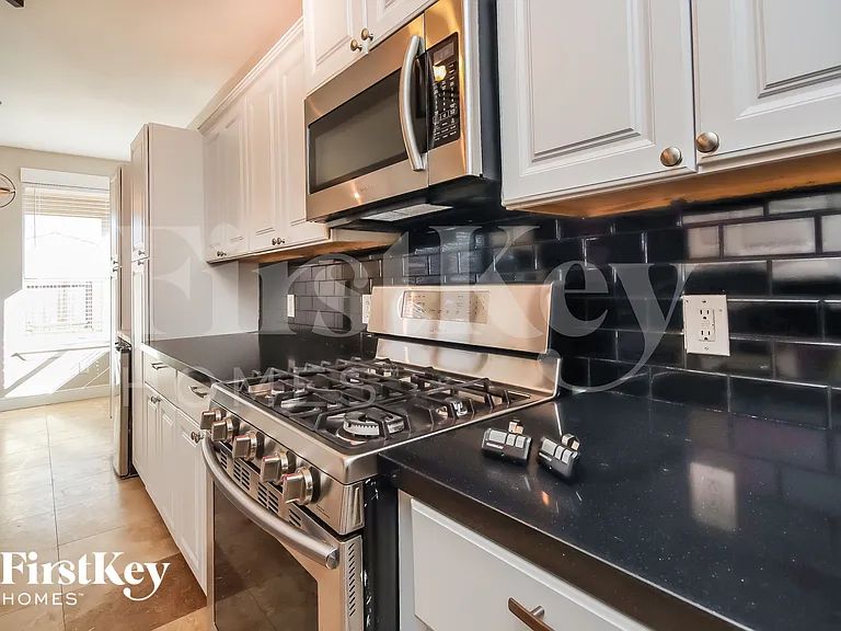8306 White Willow Ln — Photo 6
