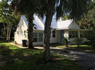 725 SW Bryant Ave, Stuart, FL 34994