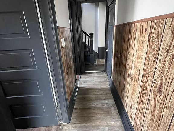 4th image of 3321 Perkins Ave #2