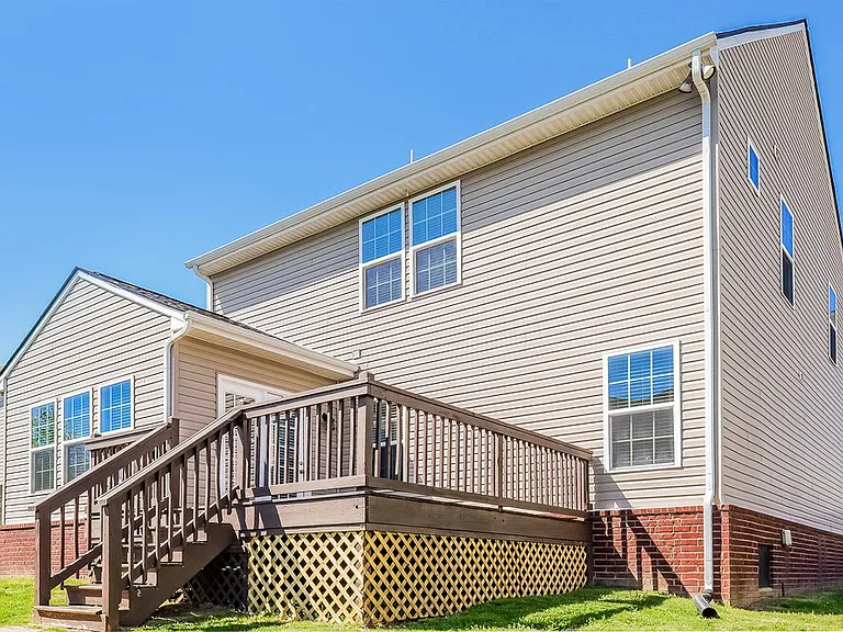 2212 Ambergate Dr — Photo 17