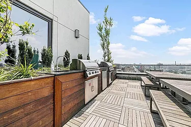 Rented by Tapiro Realty