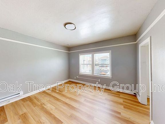 4th image of 1942 47th Ave APT 13