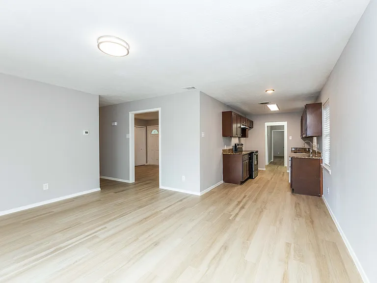 1505 McDonald Dr — Photo 7