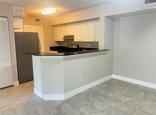 8245 Ibis Club Dr APT 410, Naples, FL 34104