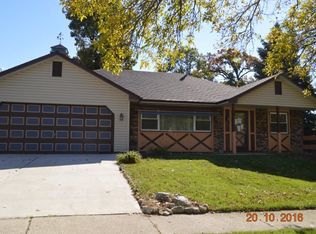 1347 Corley Dr, Elgin, IL 60120