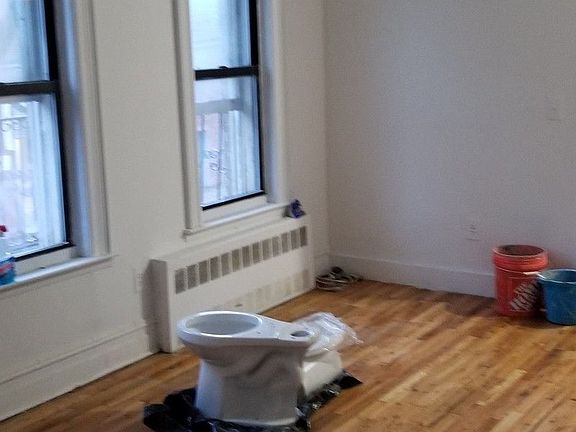 5th image of 63 Wyckoff Ave APT 2B