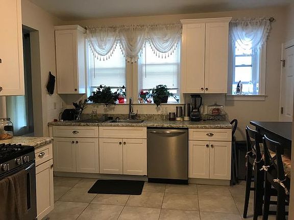 3rd image of 534 Broadway #2R