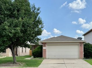 5912 Ridge Lake Dr, Fort Worth, TX 76244