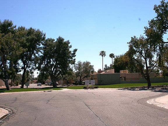 2nd image of 7728 N Via Del Sendero