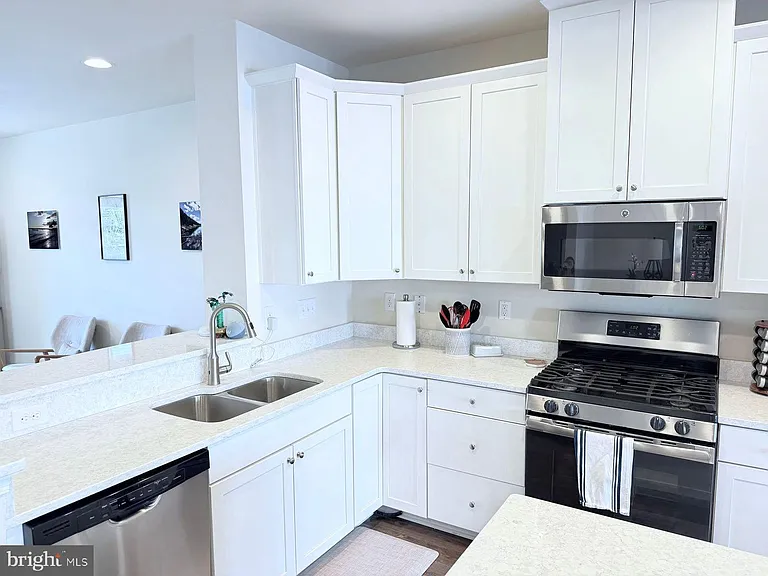 215 Quarry Point Rd — Photo 11