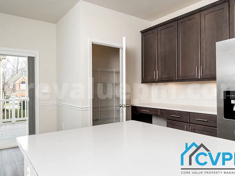 7772 Willow Oak Ct — Photo 6